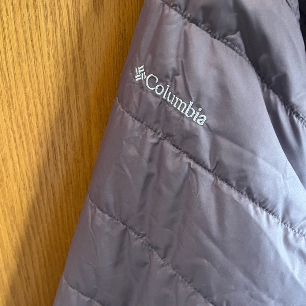 Columbia Quilted Hooded Jacket in Mauve - Picture 4 of 4